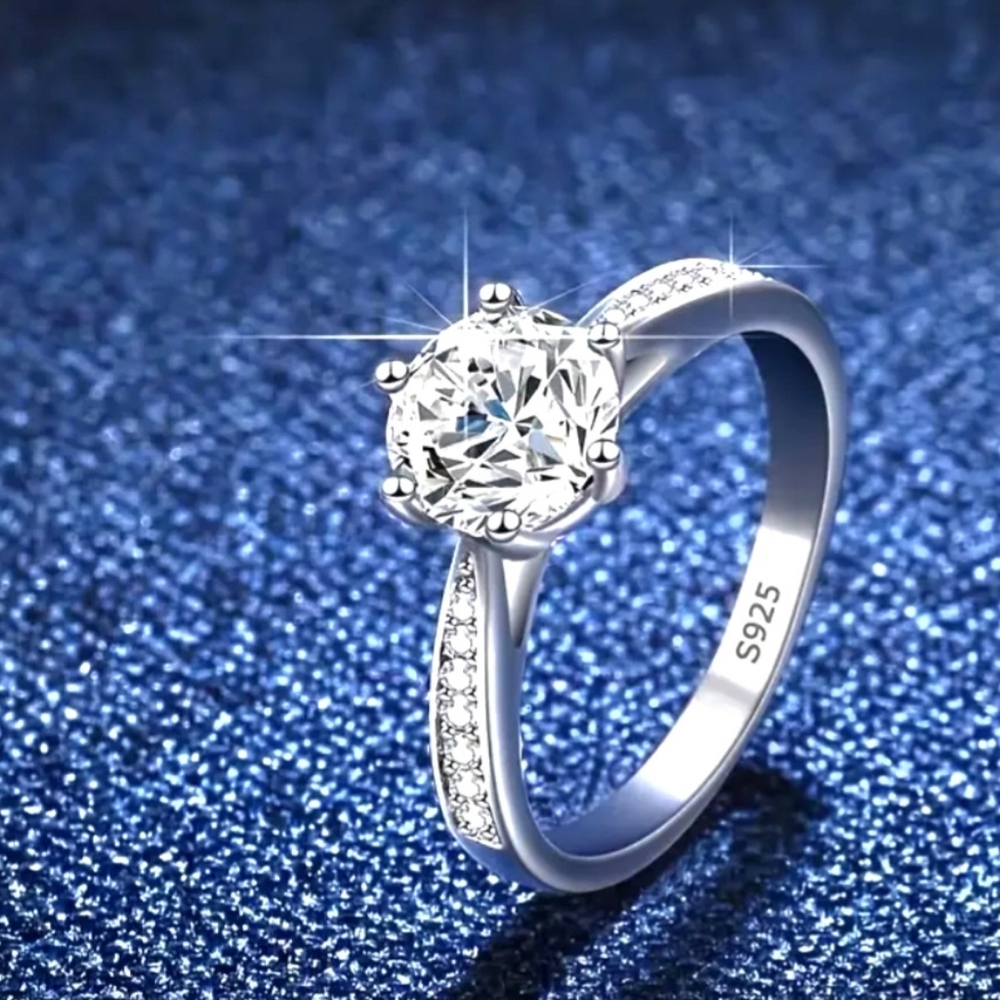 Stunning 925 Sterling Silver 1 Carat Stone Ring. Size 7. Fast Ship.